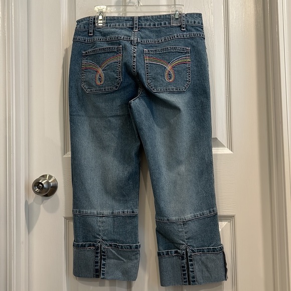Baccini size 4 petite denim capris - Picture 2 of 4
